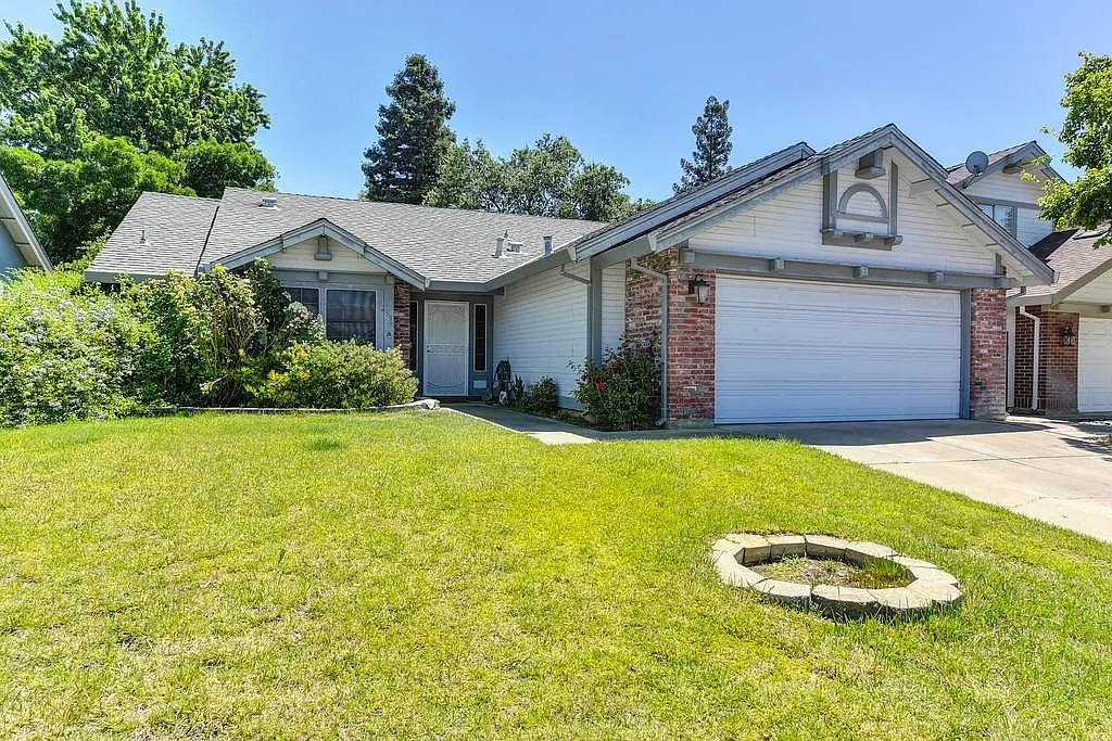 9239 Terraza Ct photo 1