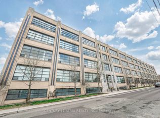 1001 Roselawn Ave #318, Toronto, ON M6B4M4