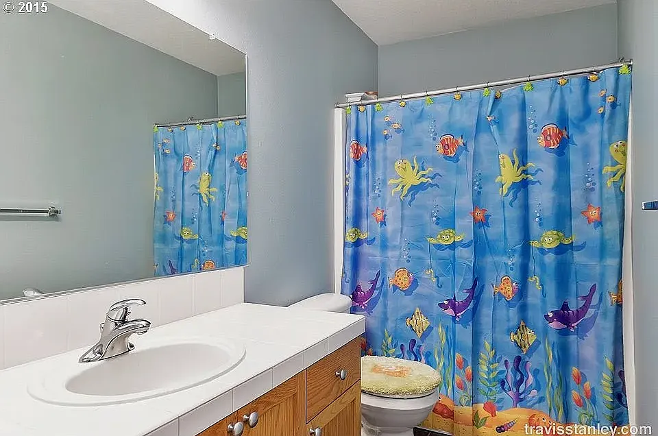 3 bed, 2.5 bath, 1692 sqft, $2,800 — Photo 4
