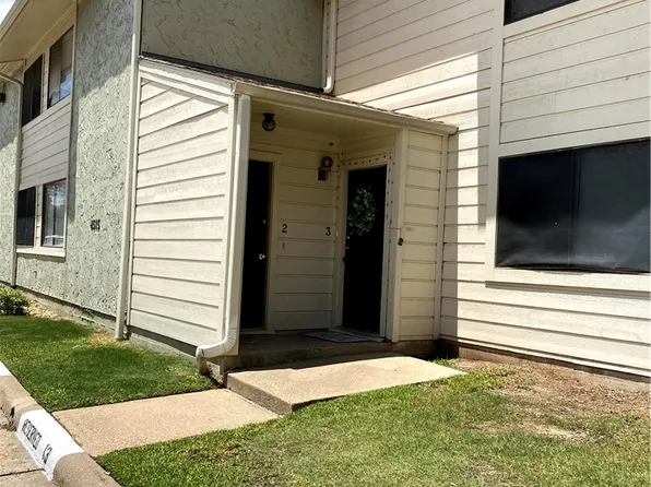 4515 Carter Creek Pkwy APT 2, Bryan, TX 77802