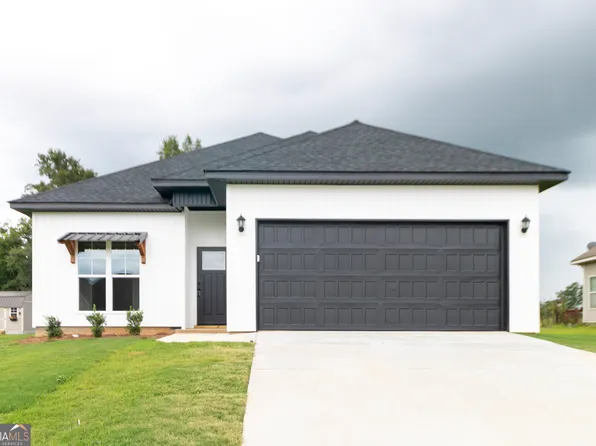 67 Cole Dr, Hawkinsville, GA 31036