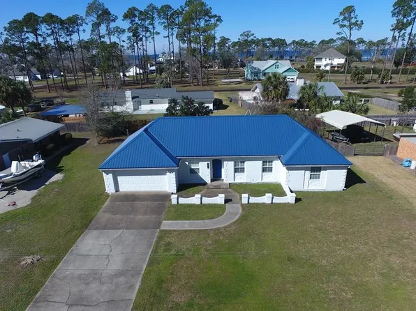 2010 Monument Ave, Pt Saint Joe, FL 32456