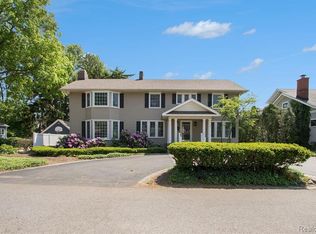 623 Bloomfield Ct, Birmingham, MI 48009