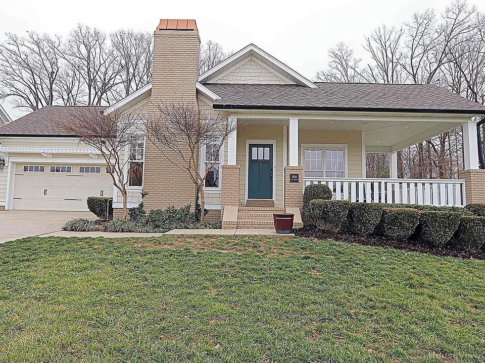2nd image of 1926 Fox Hollow Dr