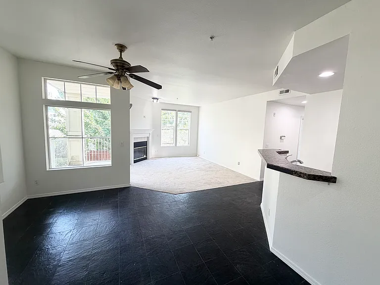 2036 Newport Way NW — Photo 2