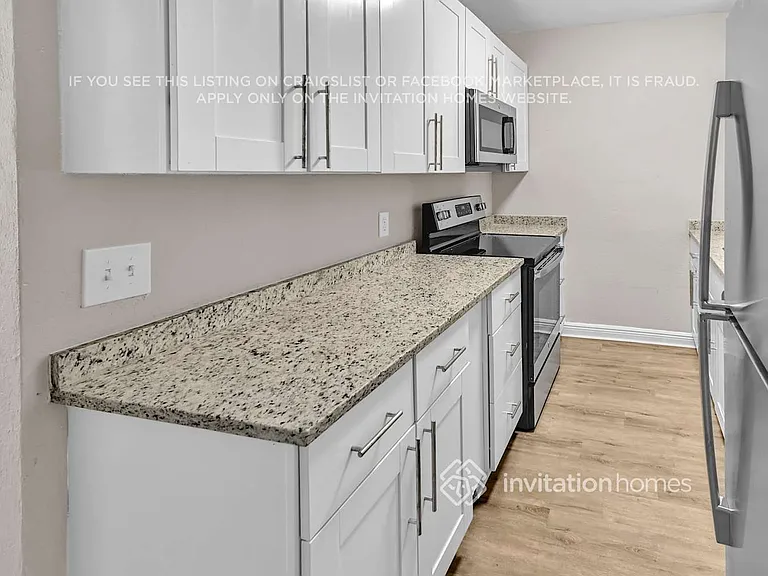 330 Washington Ave — Photo 9