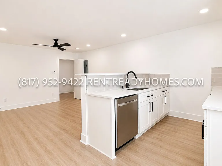 1510 W Jefferson Blvd #108 — Photo 13