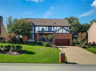 135 Hickory Heights Dr, Bridgeville, PA