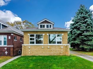 8256 S Ridgeland Ave, Chicago, IL 60617