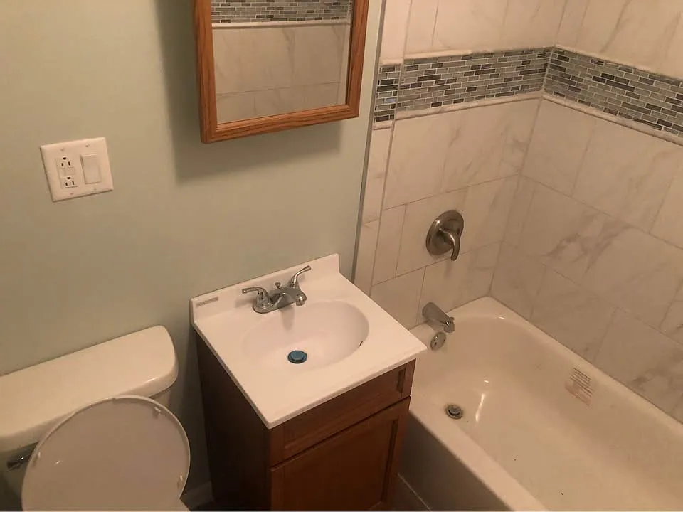 266 E Cass St — Photo 3