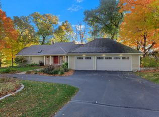 2648 Casco Point Rd, Wayzata, MN 55391