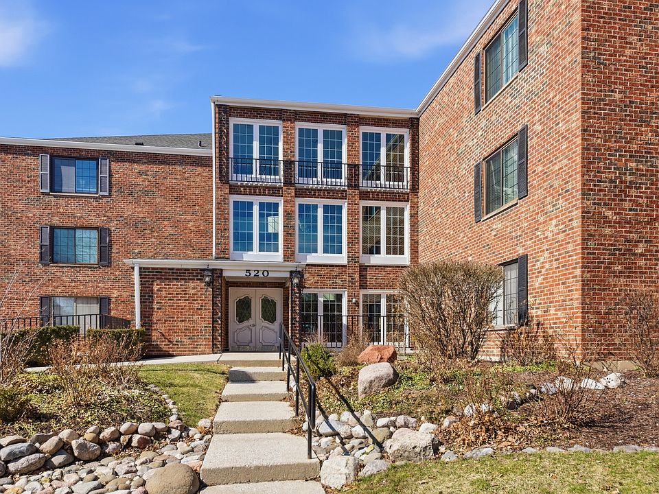 1st image of 520 Biesterfield Rd APT 122B
