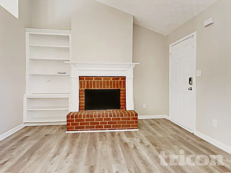 1410 Ericas Pointe Dr — Photo 3