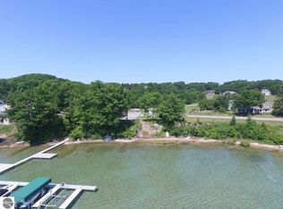 2511 Carroll Rd, Traverse City, MI 49686