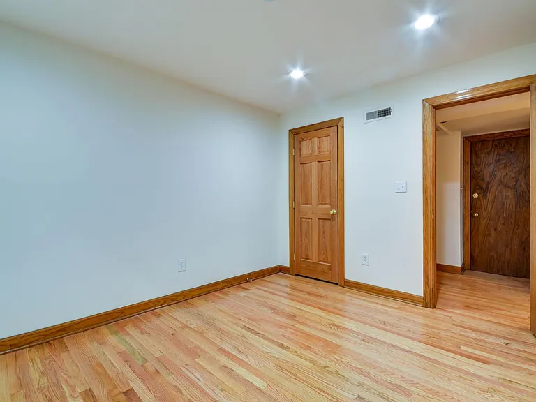 849 W Sheridan Rd #G — Photo 6