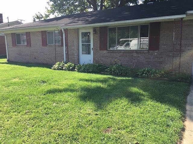 1st image of 18 Plaza Dr