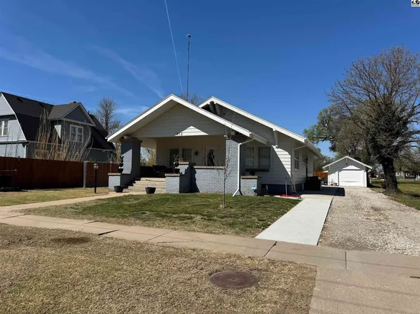 512 N Main St, Macksville, KS 67557