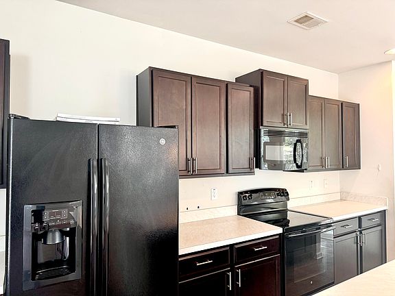 3rd image of 4952 Farm Lake Rd