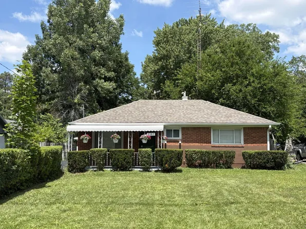 2387 Wildwood Circle Dr, Grand Blanc, MI 48439