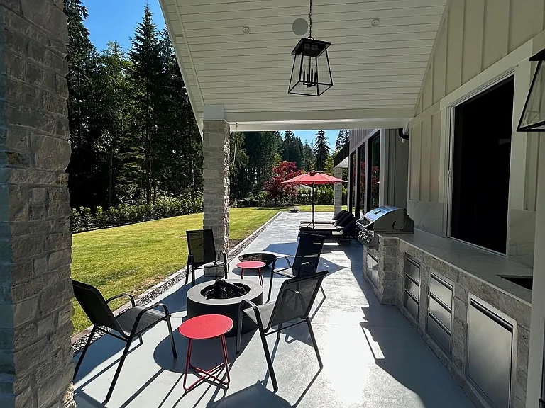 372 Moyne Dr — Photo 25
