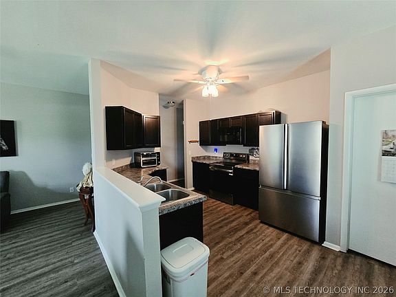 4th image of 2801 Lariat Ln