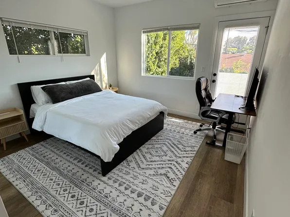 5702 Vanalden Ave, Tarzana, CA 91356