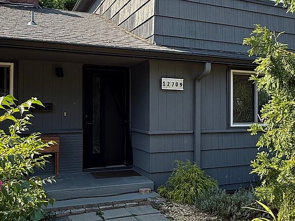 4th image of 12709 23rd Ave NE