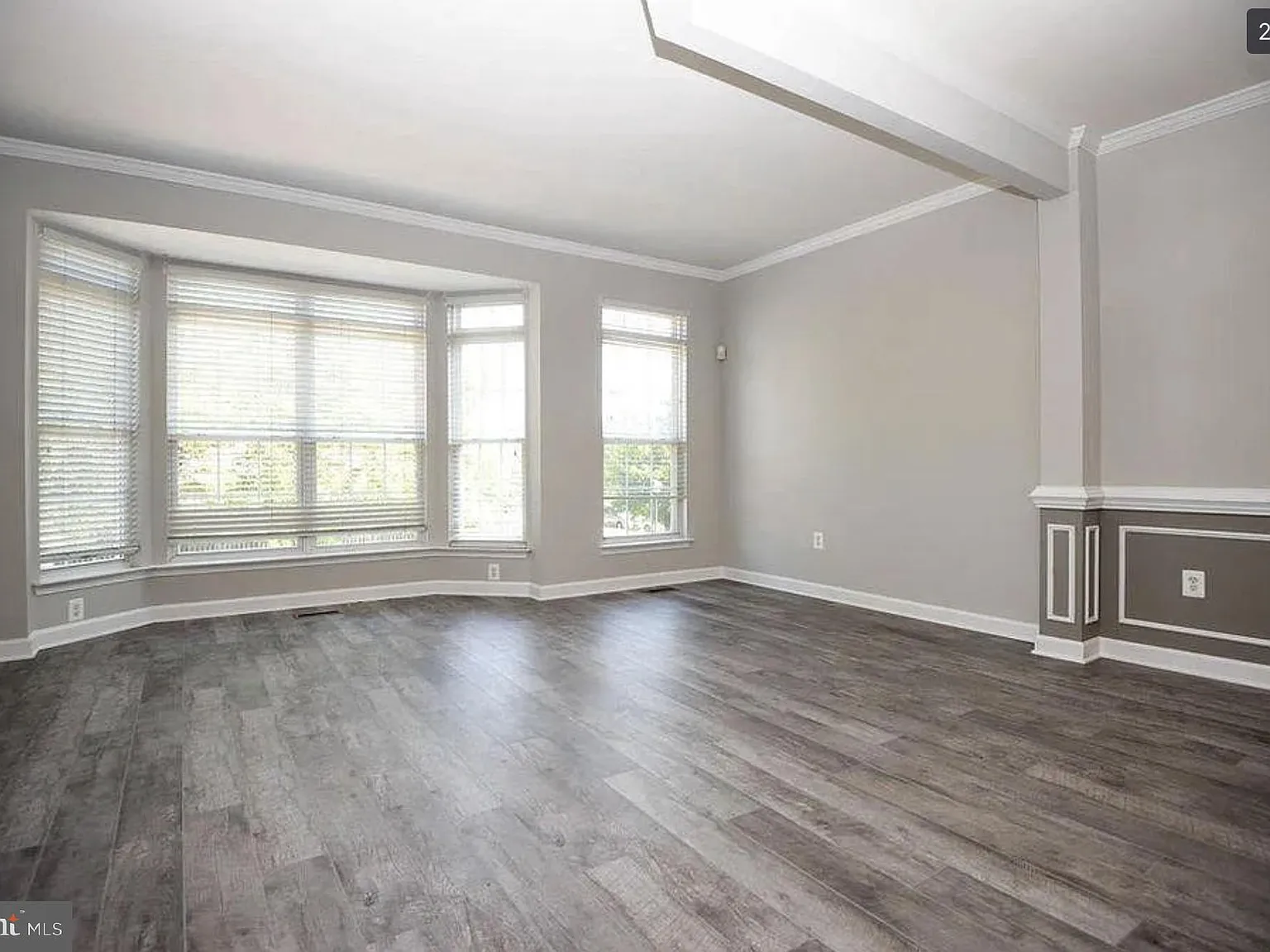 3 bed, 3.5 bath, 1776 sqft, $3,850 — Photo 2