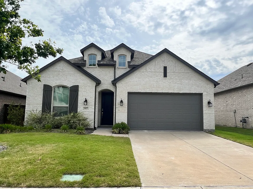 1817 Lockhart Dr
