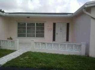 4290 NW 44th Ct, Lauderdale Lakes, FL 33319