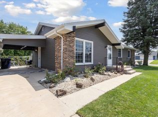 1749 S Grant Ave, Janesville, WI