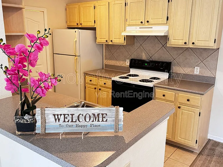 1275 Lake Shadow Cir #13305 — Photo 4