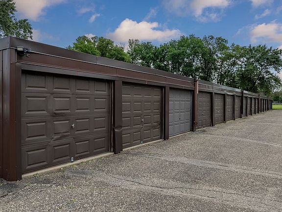 5th image of 1640 9th St #1620-104