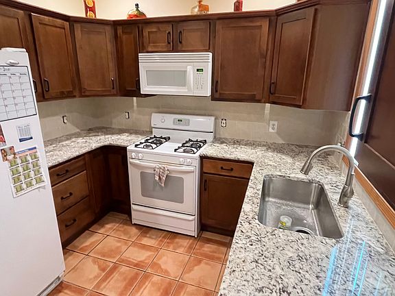 5th image of 1157 Desert Oak Pl
