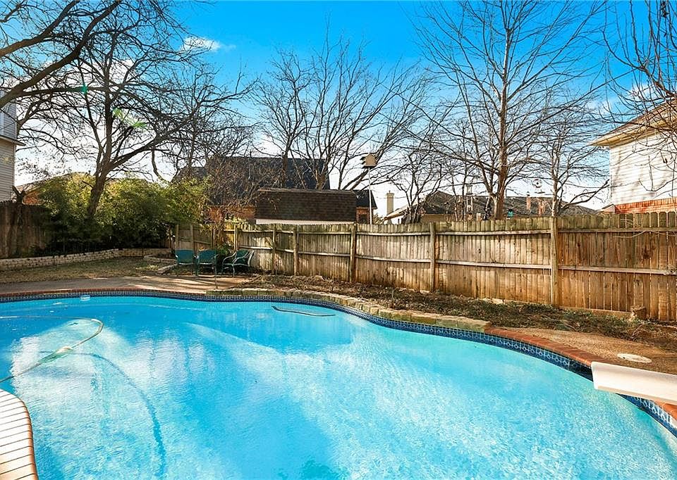 1st image of 4111 Plumwood Dr