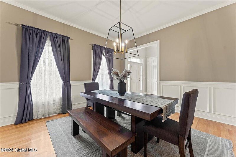 4th image of 12 Fairleigh Way