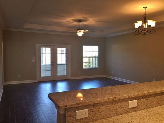 4th image of 9 Covington Cir