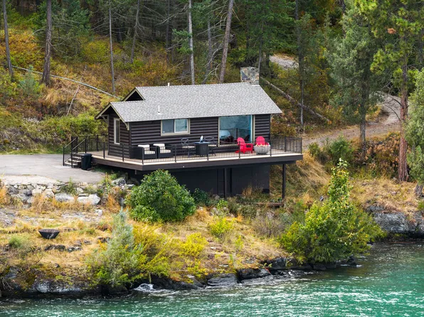 393 Marco Bay Dr, Somers, MT 59932