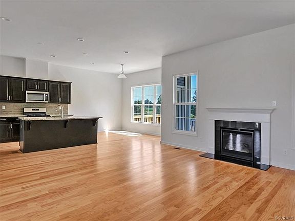 5th image of 9500 Tenbury Ct