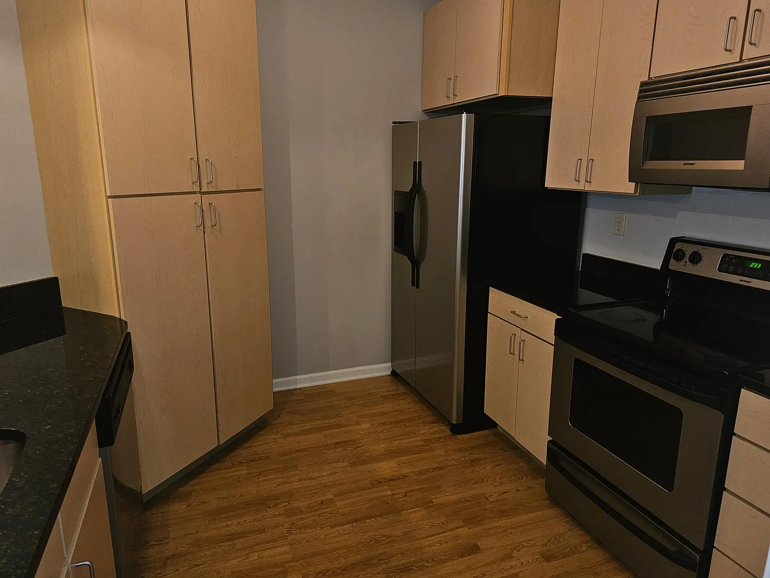 1 bed, 830 sqft, $1,190 — Photo 3