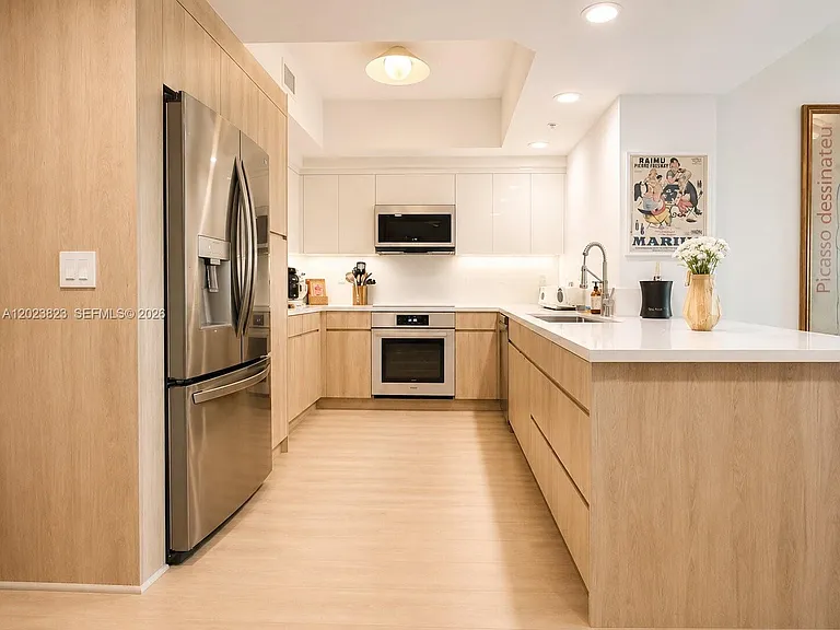 15051 Royal Oaks Ln #904 — Photo 2
