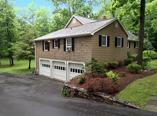 225 Barrack Hill Rd, Ridgefield, CT 06877