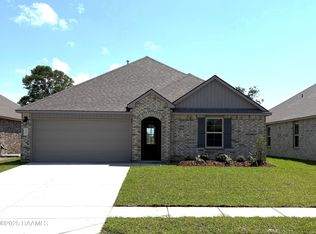 117 Cottage Cove Dr, Maurice, LA 70555