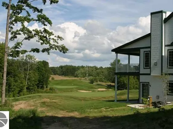 5093 S Spirit Dr #20, Bellaire, MI 49615