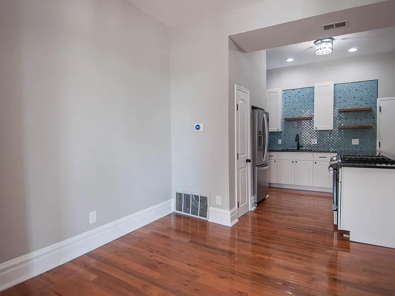 1901 Park Ave #2F — Photo 12