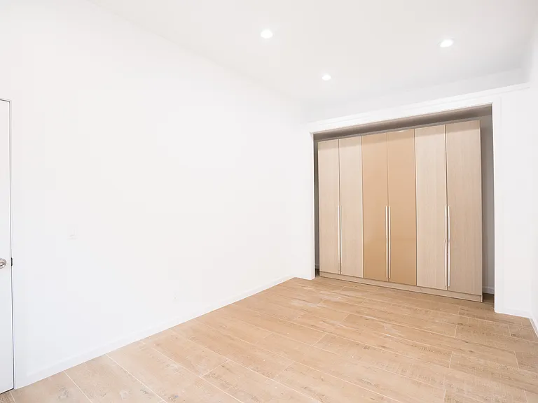 8330 Lilienthal Ave #8334 — Photo 16