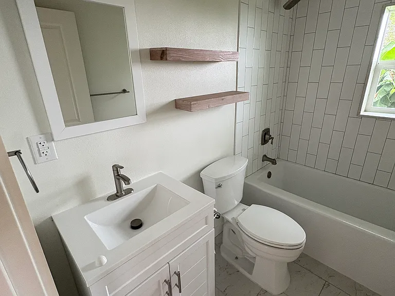 8 Huina Pl #C — Photo 5