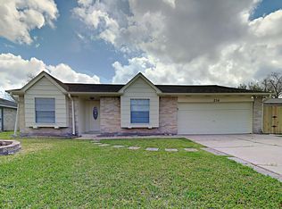 216 Maple Leaf St, League City, TX 77573