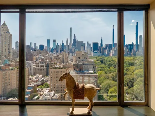 980 Fifth Avenue image 8 of 23