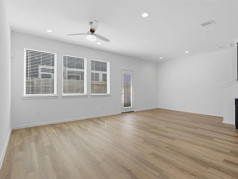 7720 Inwood Grove Ln — Photo 10